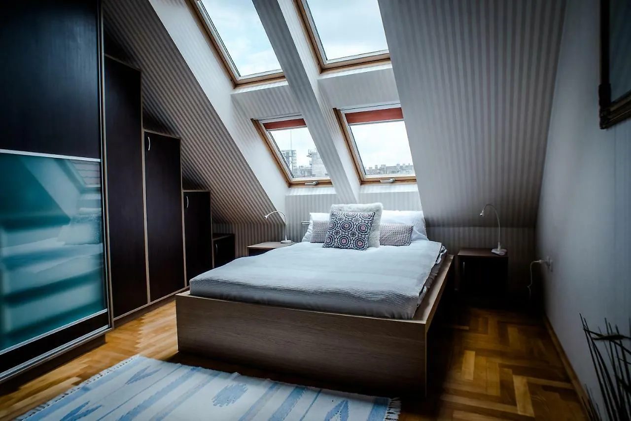 Hollo Apartment - Private Garage - A/C Budapešť