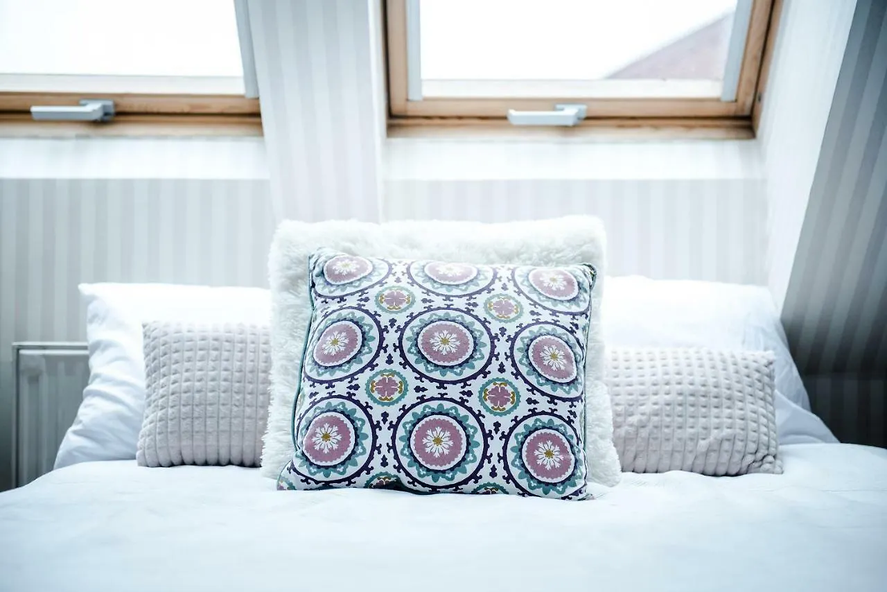 Hollo Apartment - Private Garage - A/C Budapest