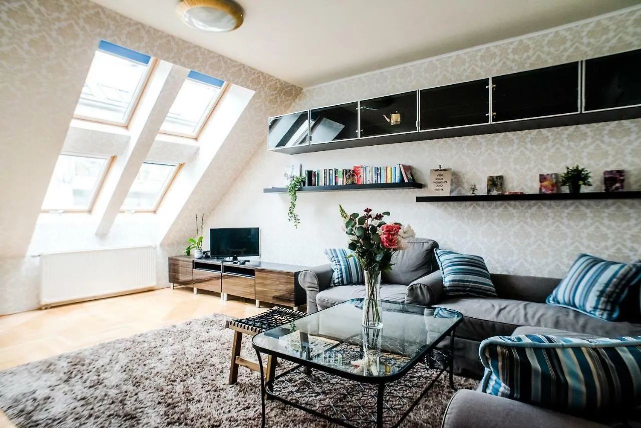 Hollo Apartment - Private Garage - A/C Budapest 0*,  Hungary